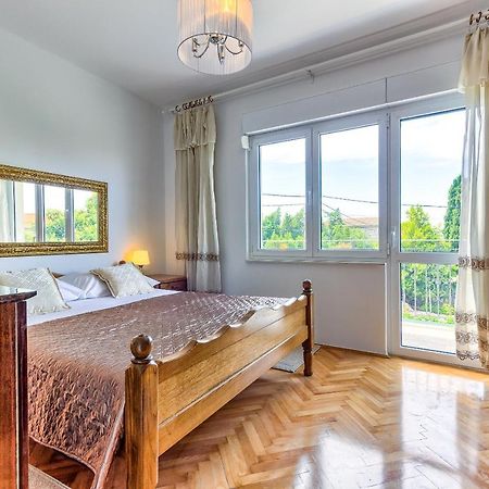 Regent Apartment In Kaštela エクステリア 写真