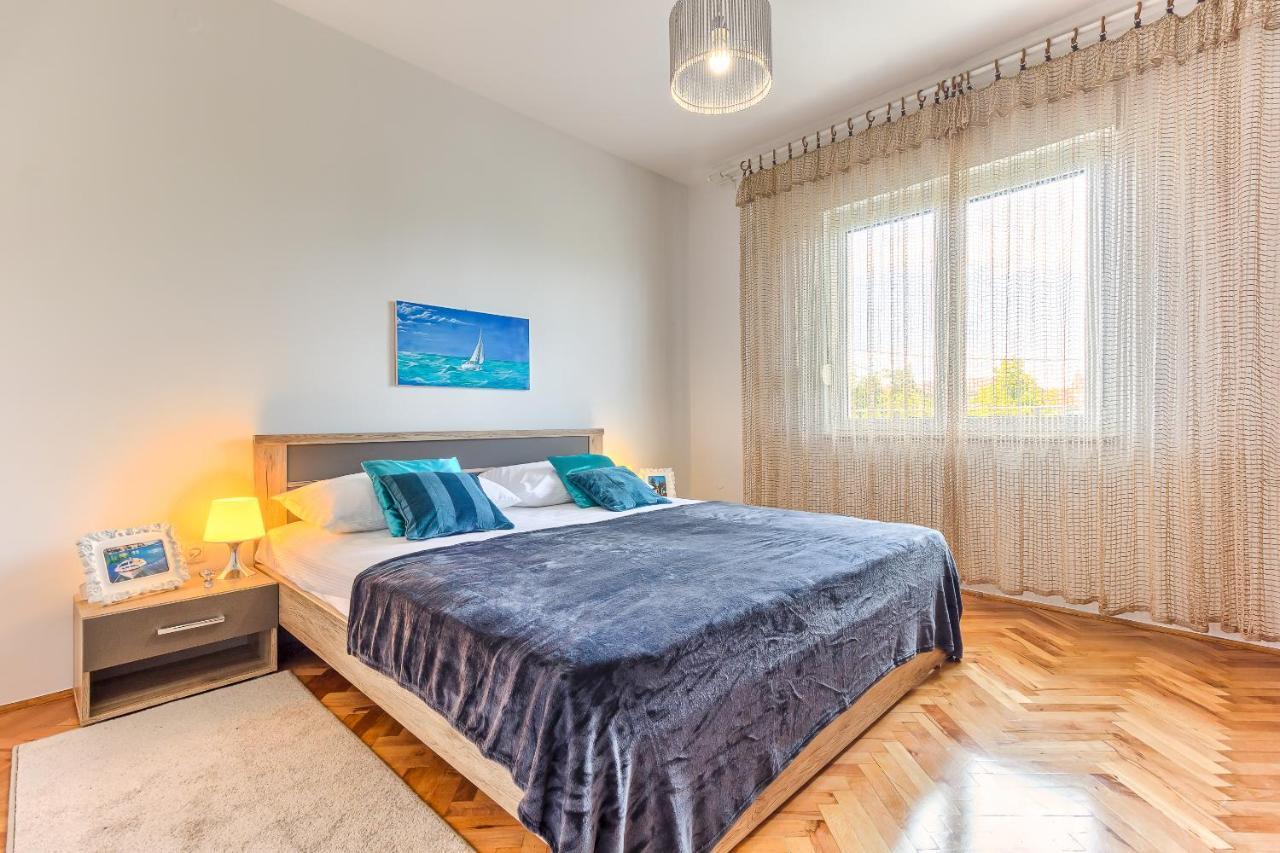 Regent Apartment In Kaštela エクステリア 写真